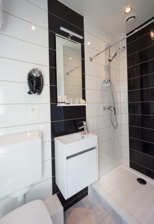 Logis Les Voiliers Hotel Peigney Bagian luar foto